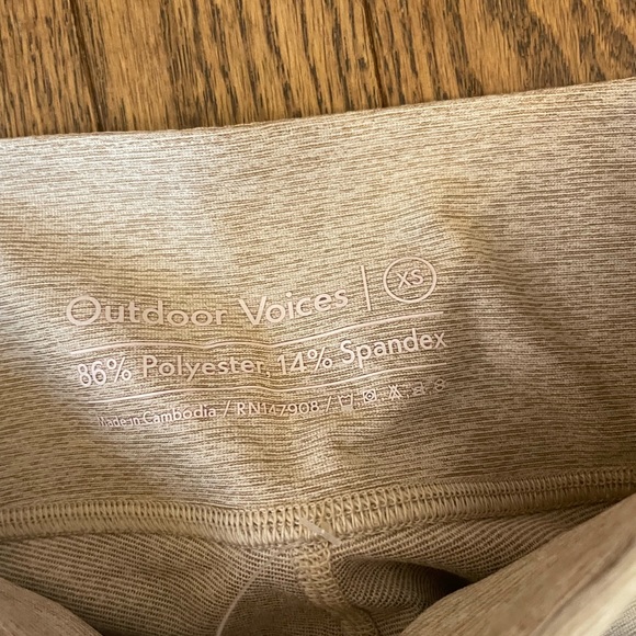 Outdoor Voices 7/8 Tri-Tone Warm Up Leggings Desert Oatmeal Cloud - Picture 5 of 13